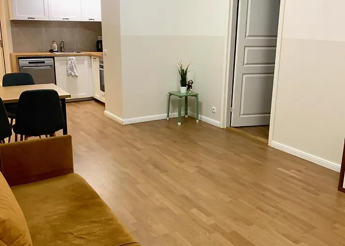 Maleva At - Two * タリン